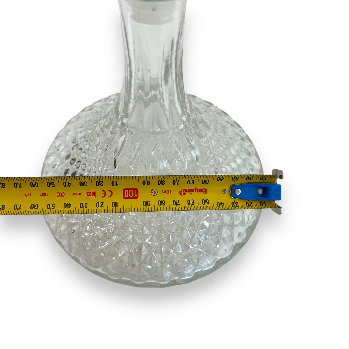 Diamond cut decanter large flat base