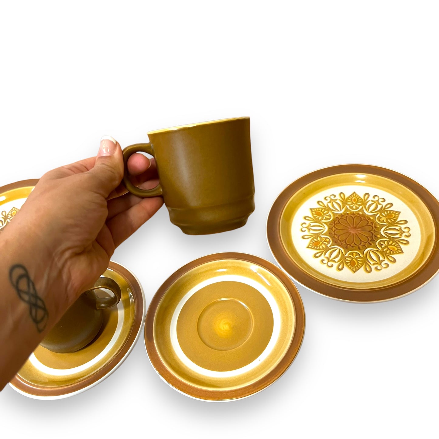 Casual Ceram “Majestic” Brown Stoneware Set | 2 Cups, 2 Saucers & 2 Side Plates