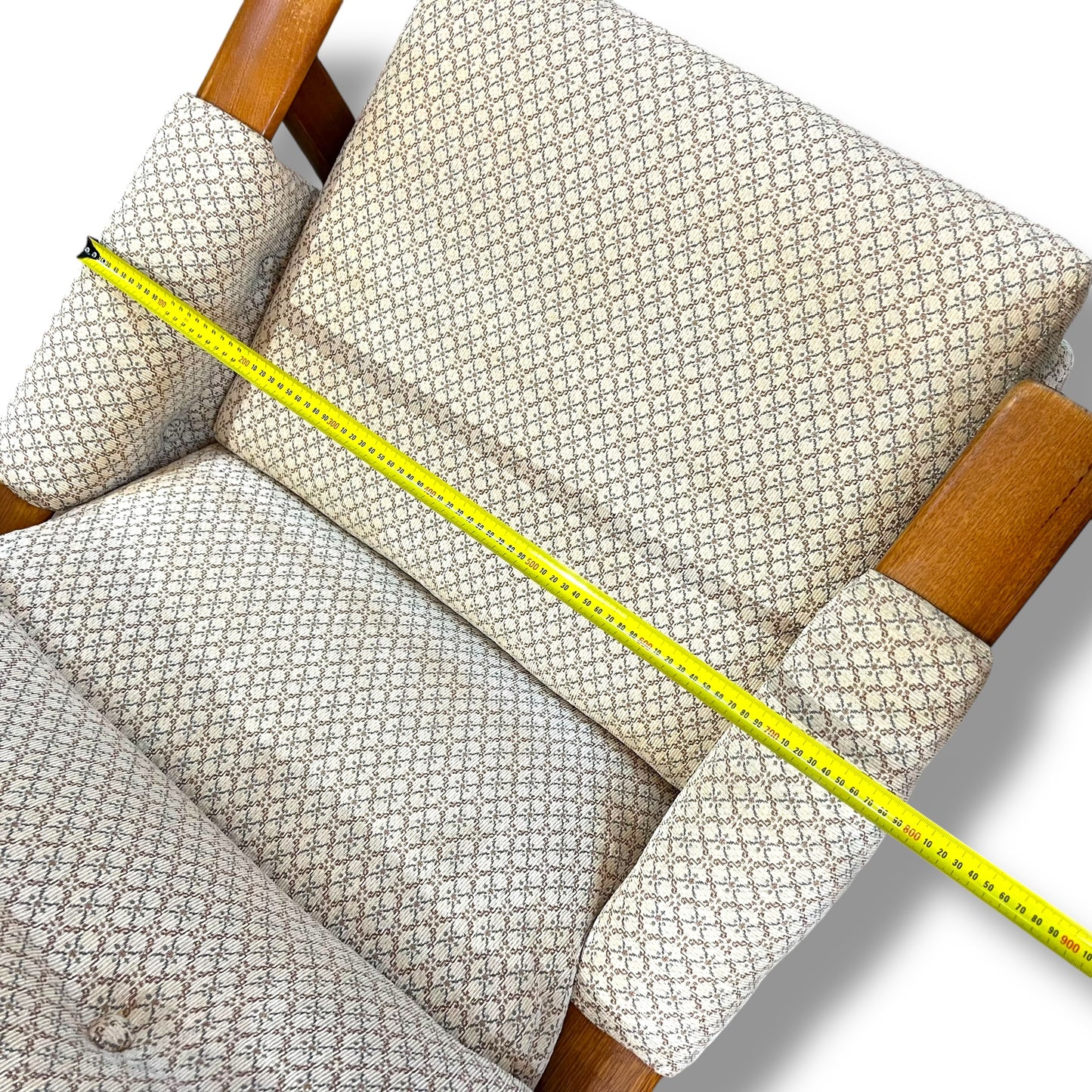 Tessa T21 Swivel Lounge Chair