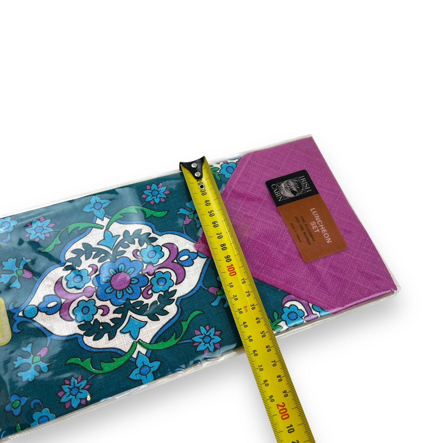 Irish cabin luncheon set (one place Mat and one napkin) new in original packaging