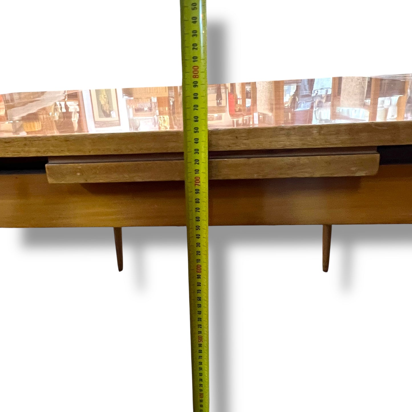Extendable Dining Table; laminate top