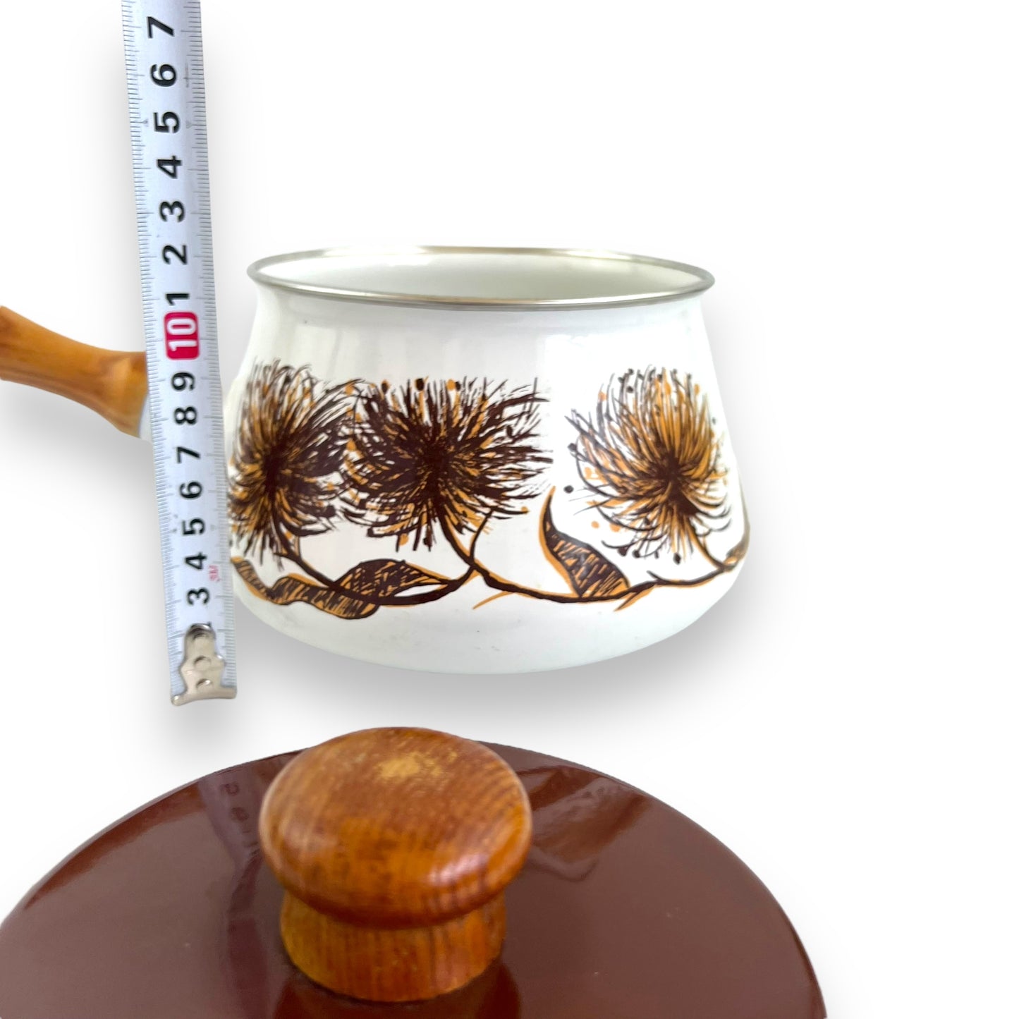 Brown Flower Enamel Fondue Pot with wooden handle