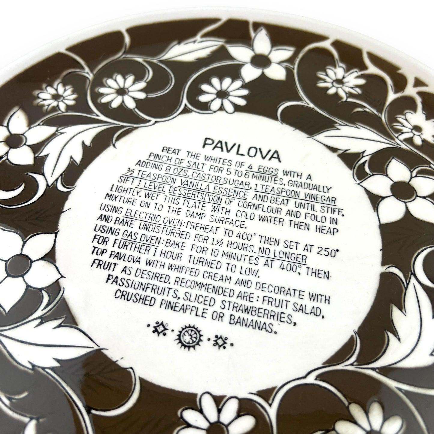 Pavlova Recipe Plate - Brown Flower Design