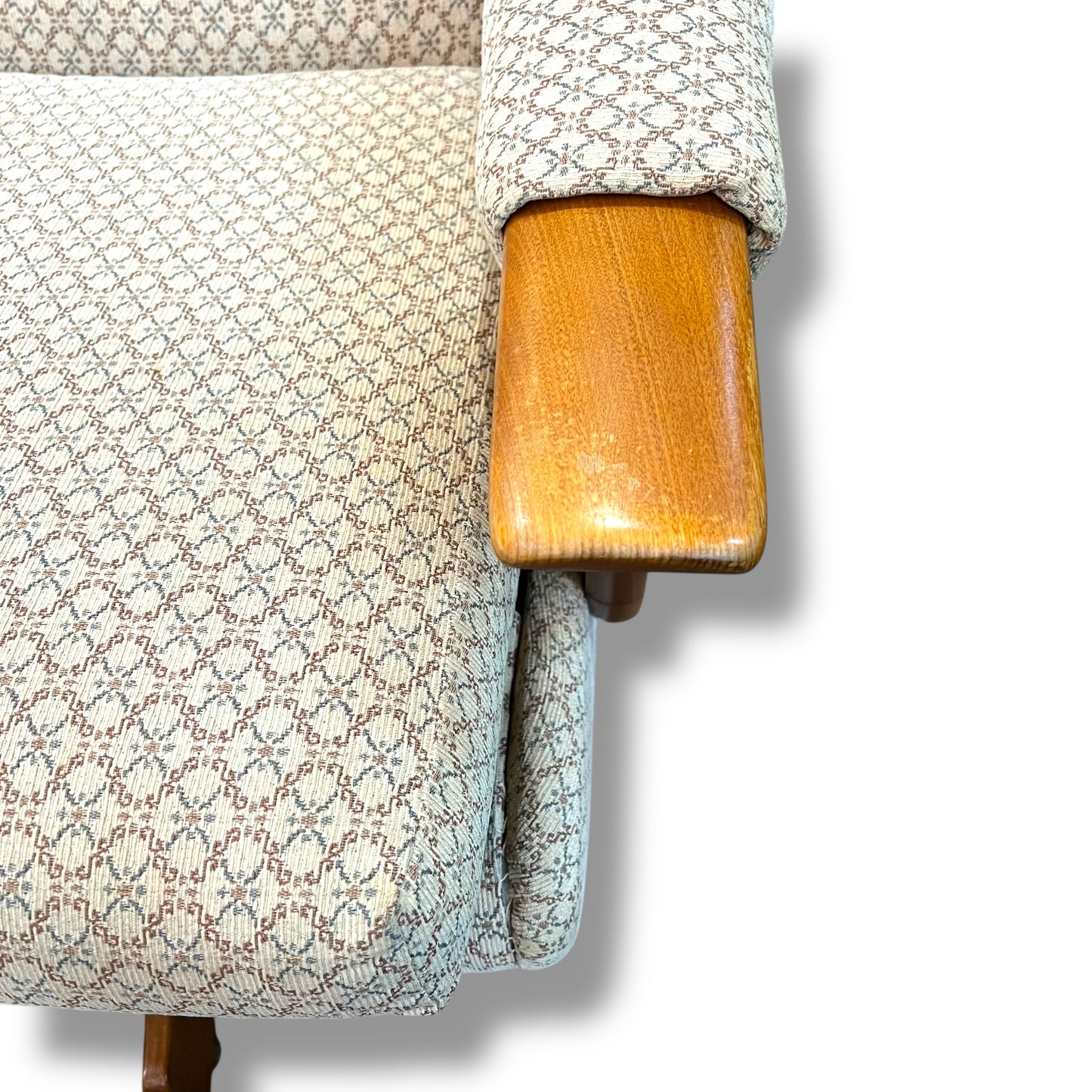 Tessa T21 Swivel Lounge Chair