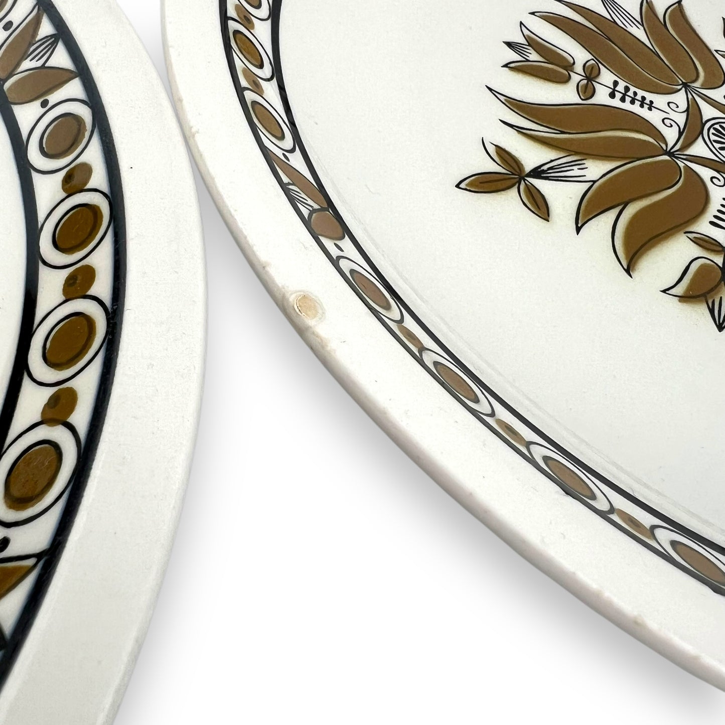 Mikasa Cera-Stone Dinner Plates - Centre Point D804 - Set of 2