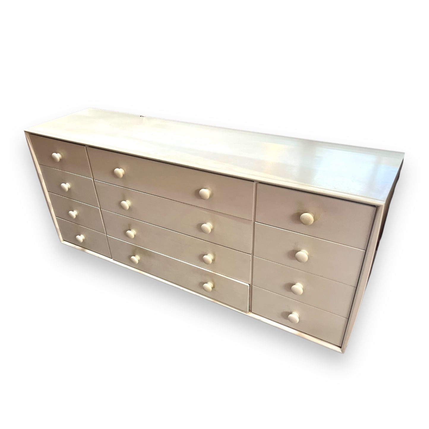 Alrob 12-Drawer white Chest of drawers
