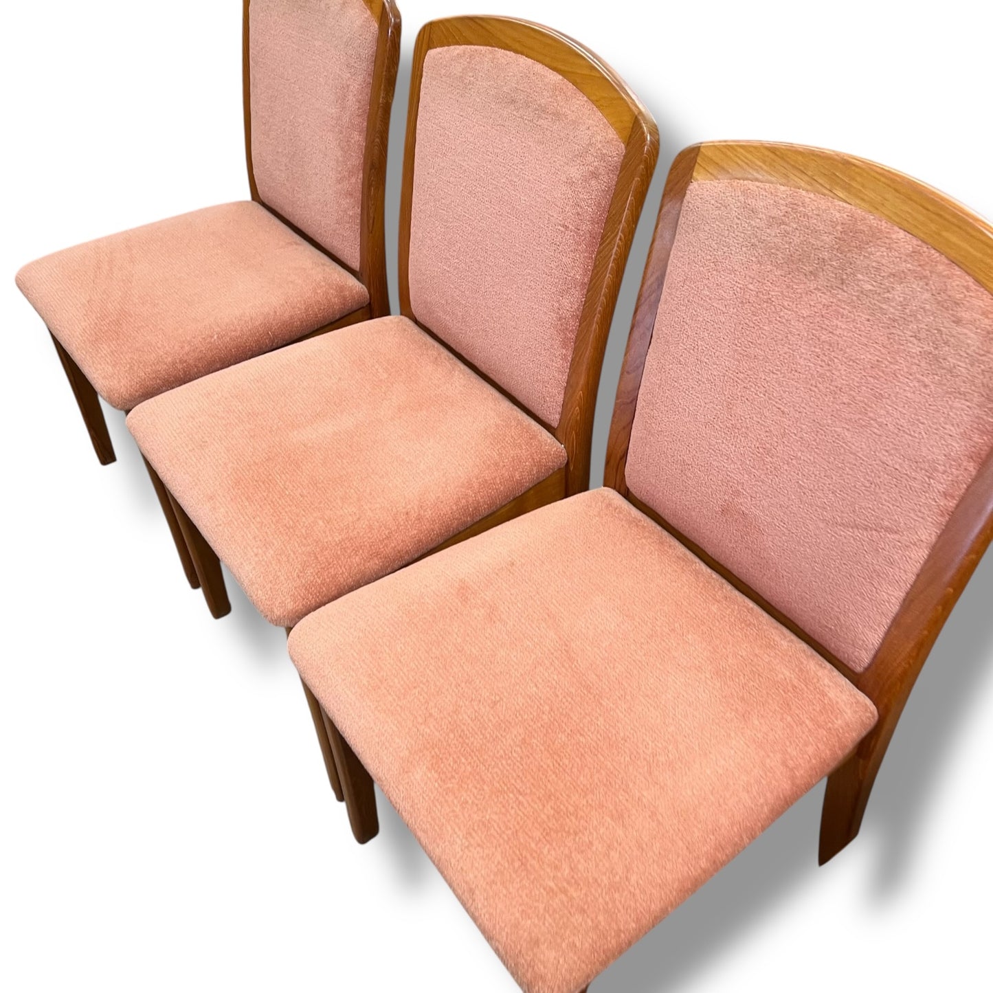 Set of 4 Parker Dining Chairs – Teak Frame with Blush Pink Upholstery
