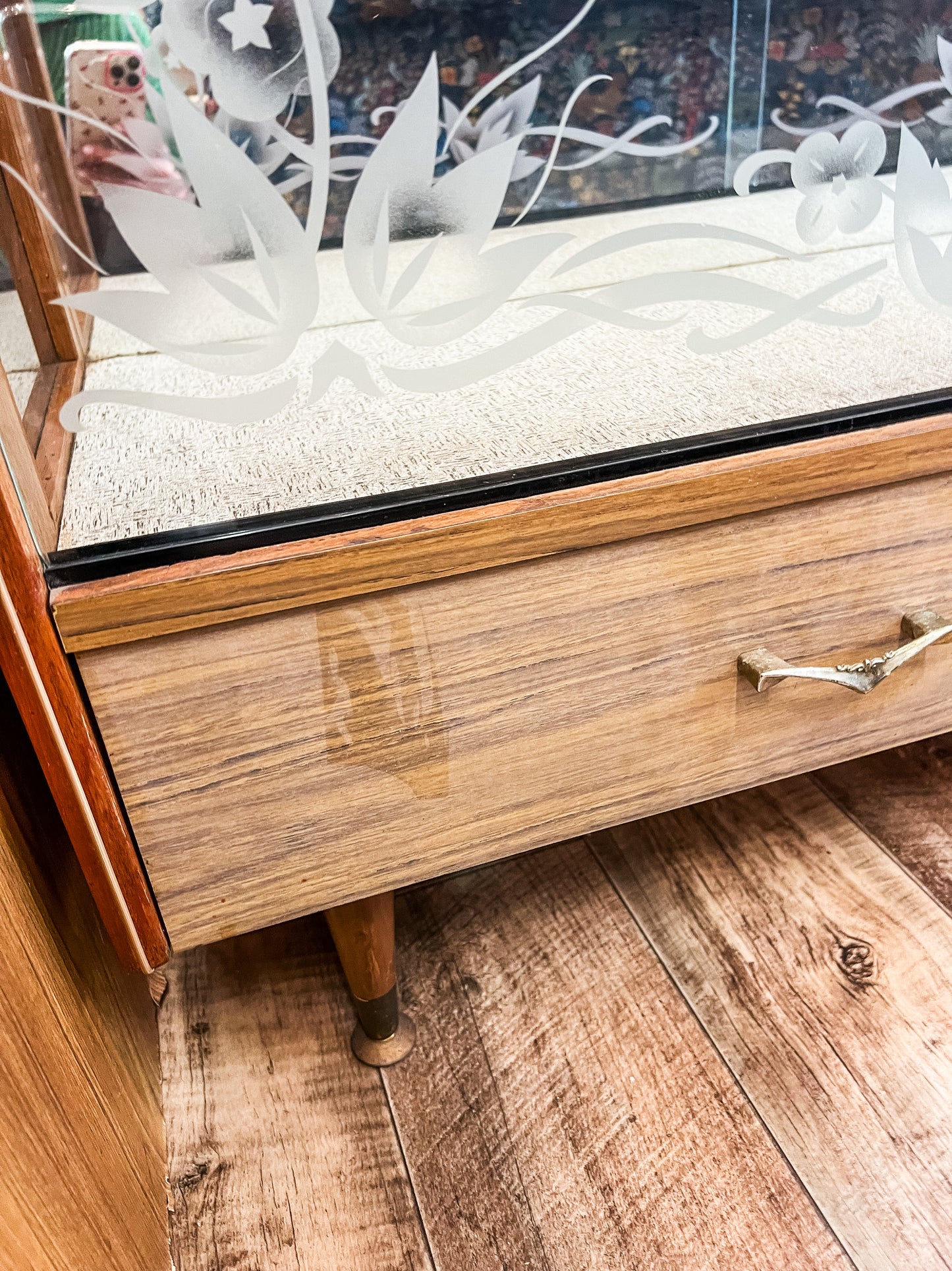 Glass Display Cabinet with Etched Floral Sliding Doors and Mirrored Back