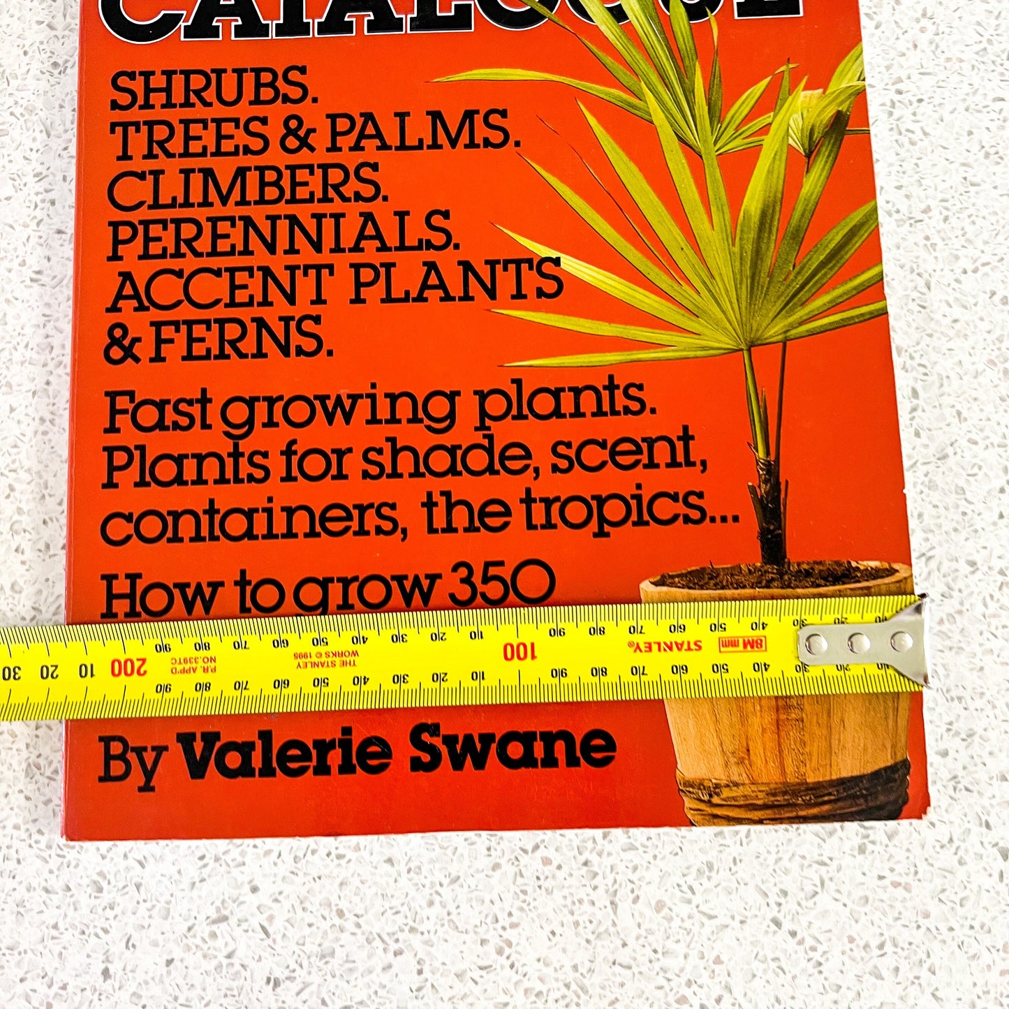 The Australian GARDENERS CATALOGUE By Valerie Swane