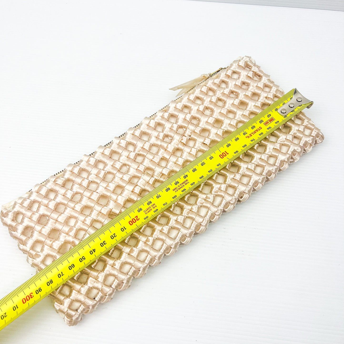 Vintage woven creamy white clutch bag