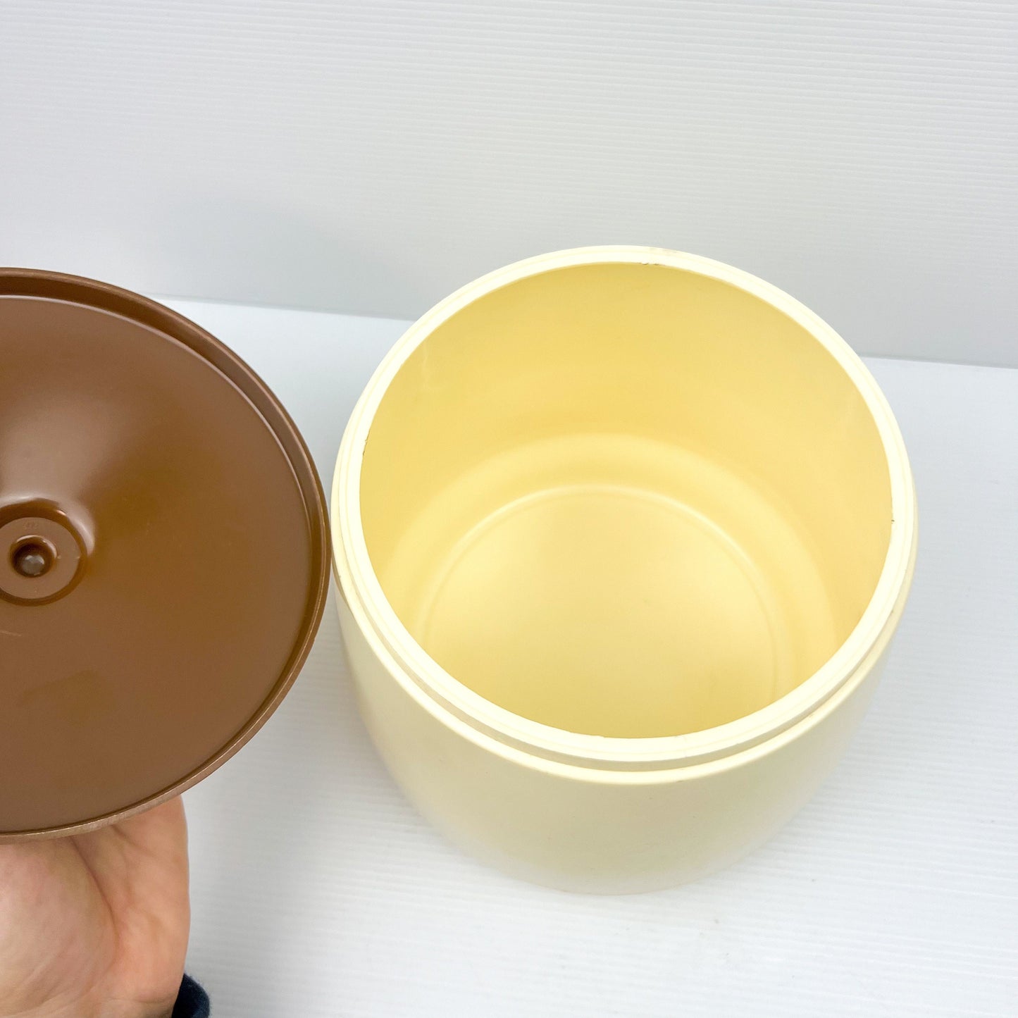 Retro Flower Plastic Storage Container