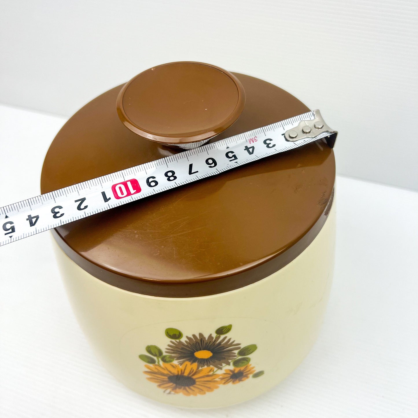 Retro Flower Plastic Storage Container