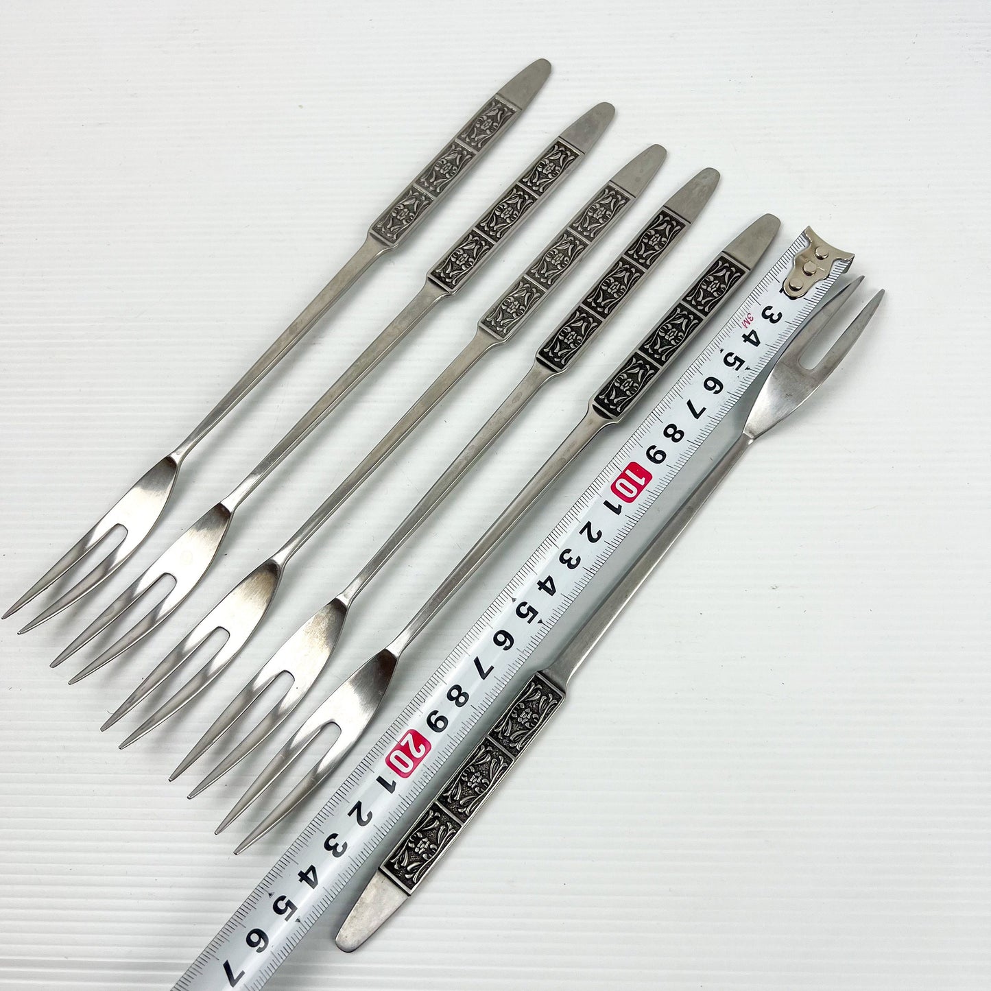 Wiltshire 1970's Fondue Forks -Burgundy Pattern