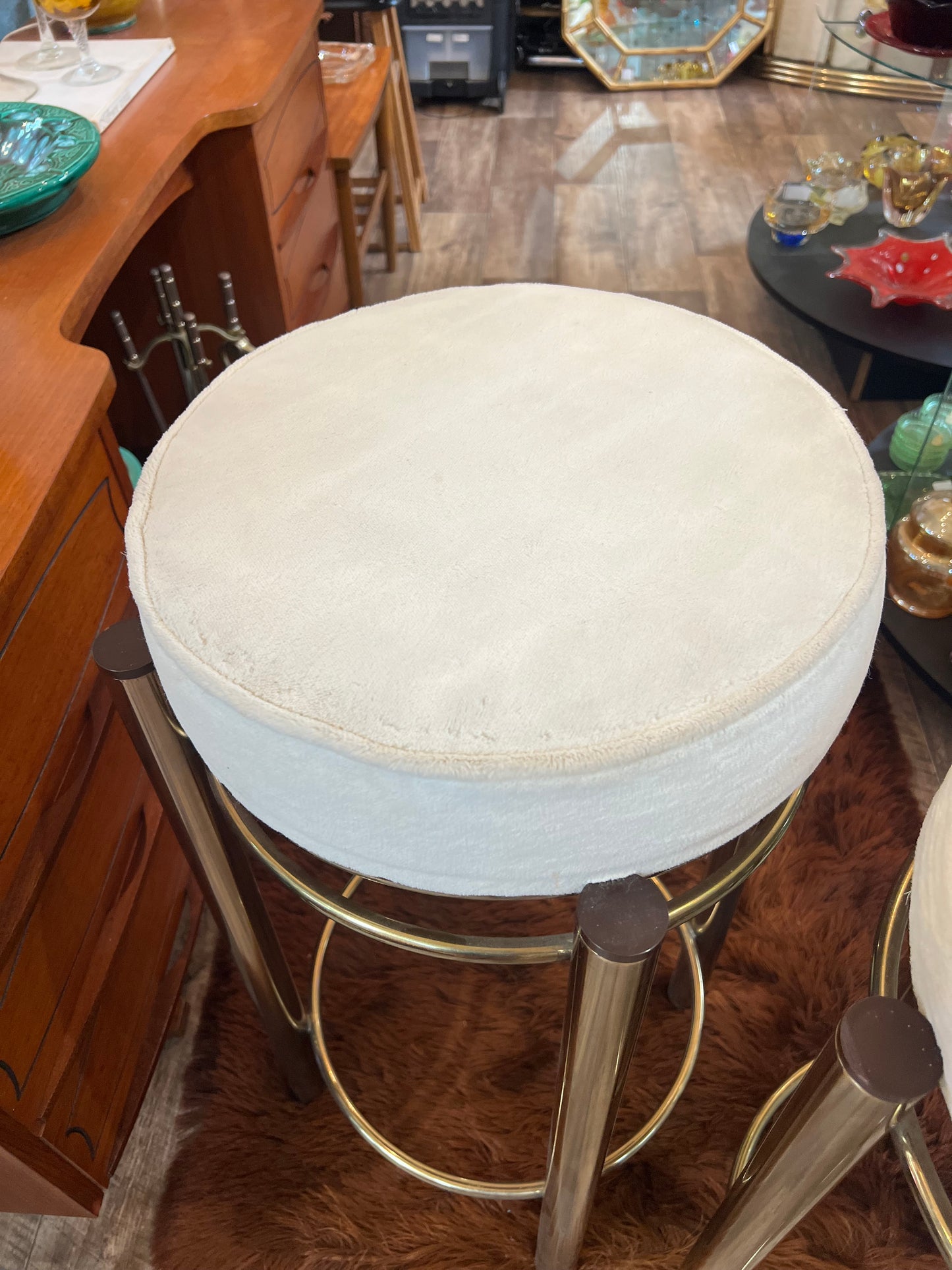 Pair of Vintage Brass Bar Stools with Cream Velvet Seats – Hollywood Regency Style