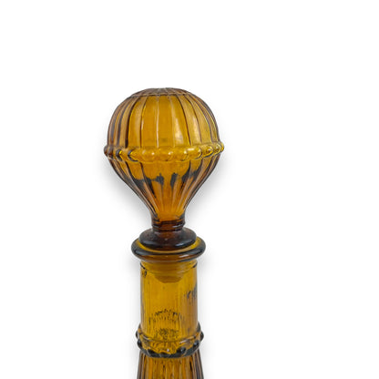 Amber Glass Decanter with Stopper – Textured Grapes & Vine Motif