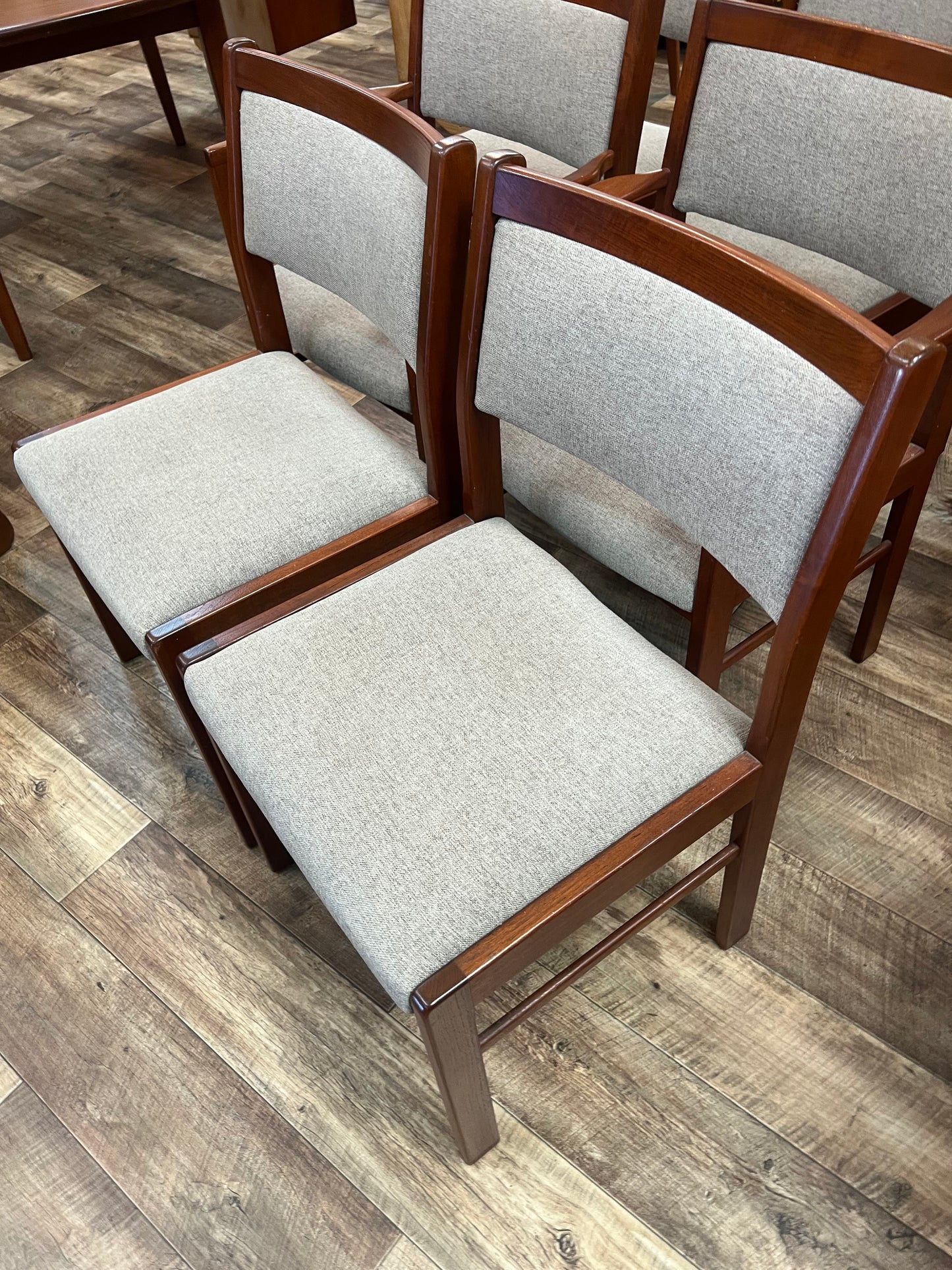 Parker Mid Century Teak Dining Chairs – Set of 6 (2 Carvers + 4 Chairs)