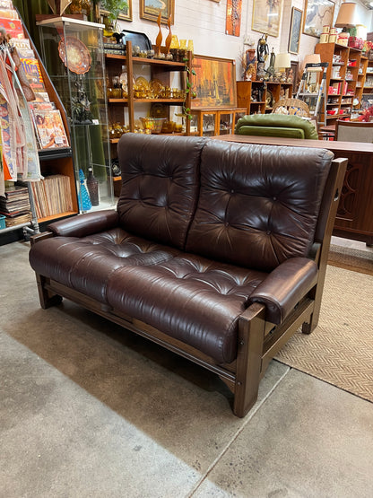 Davis Furniture Leather 2 Seater Sofa – Solid Timber Frame