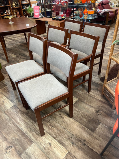 Parker Mid Century Teak Dining Chairs – Set of 6 (2 Carvers + 4 Chairs)