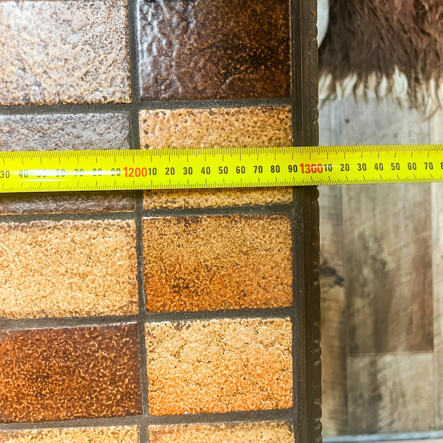 Tiled Coffee Table with Turned Legs