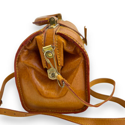 Structured Tan Leather Bag with Top Handle and Strap