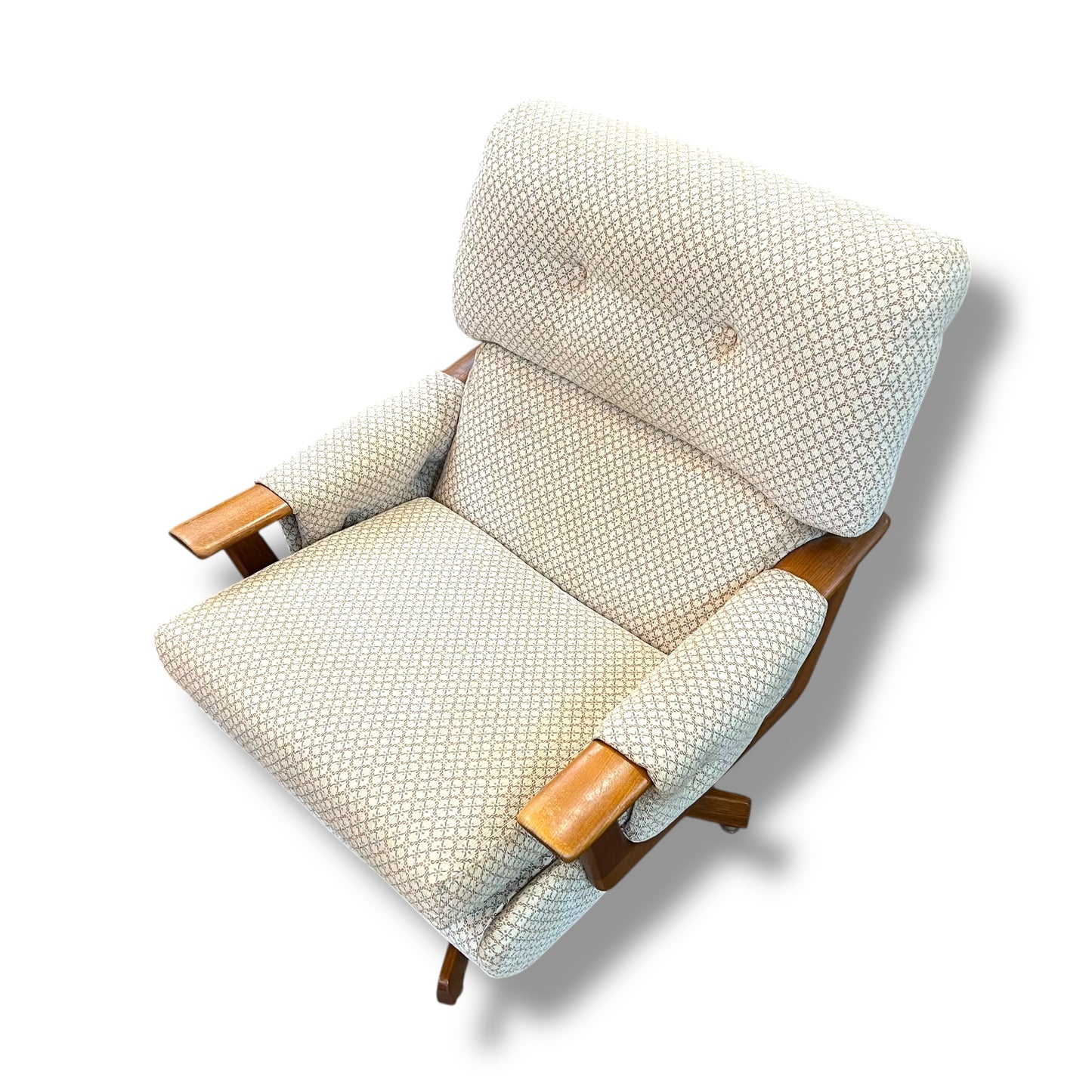 Tessa T21 Swivel Lounge Chair