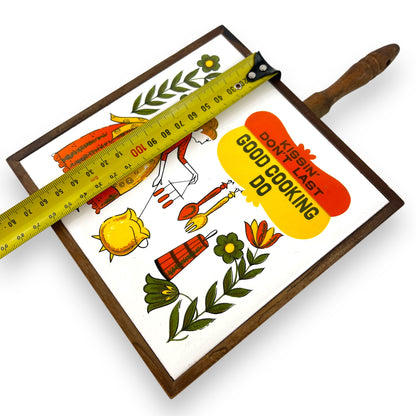 Tile Trivet – “Kissin’ Don’t Last, Good Cooking Do” – Made in Japan