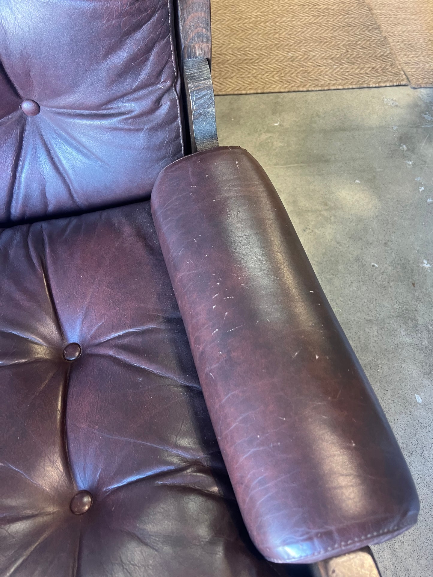 Davis Furniture Leather Armchair – Solid Timber Frame