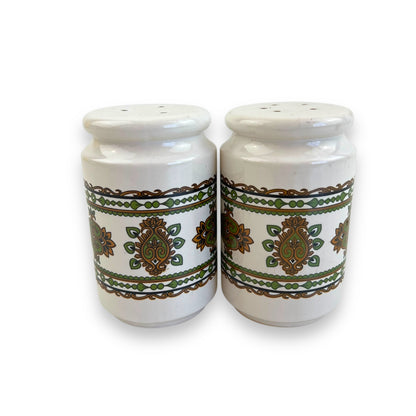 Green patterned salt and pepper set with handles