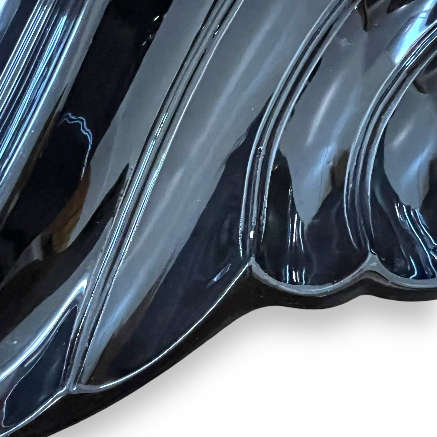 Black Shell-Shaped Serving Platter
