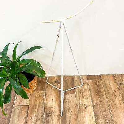 White Metal Plant/Bird Cage Hanger Stand