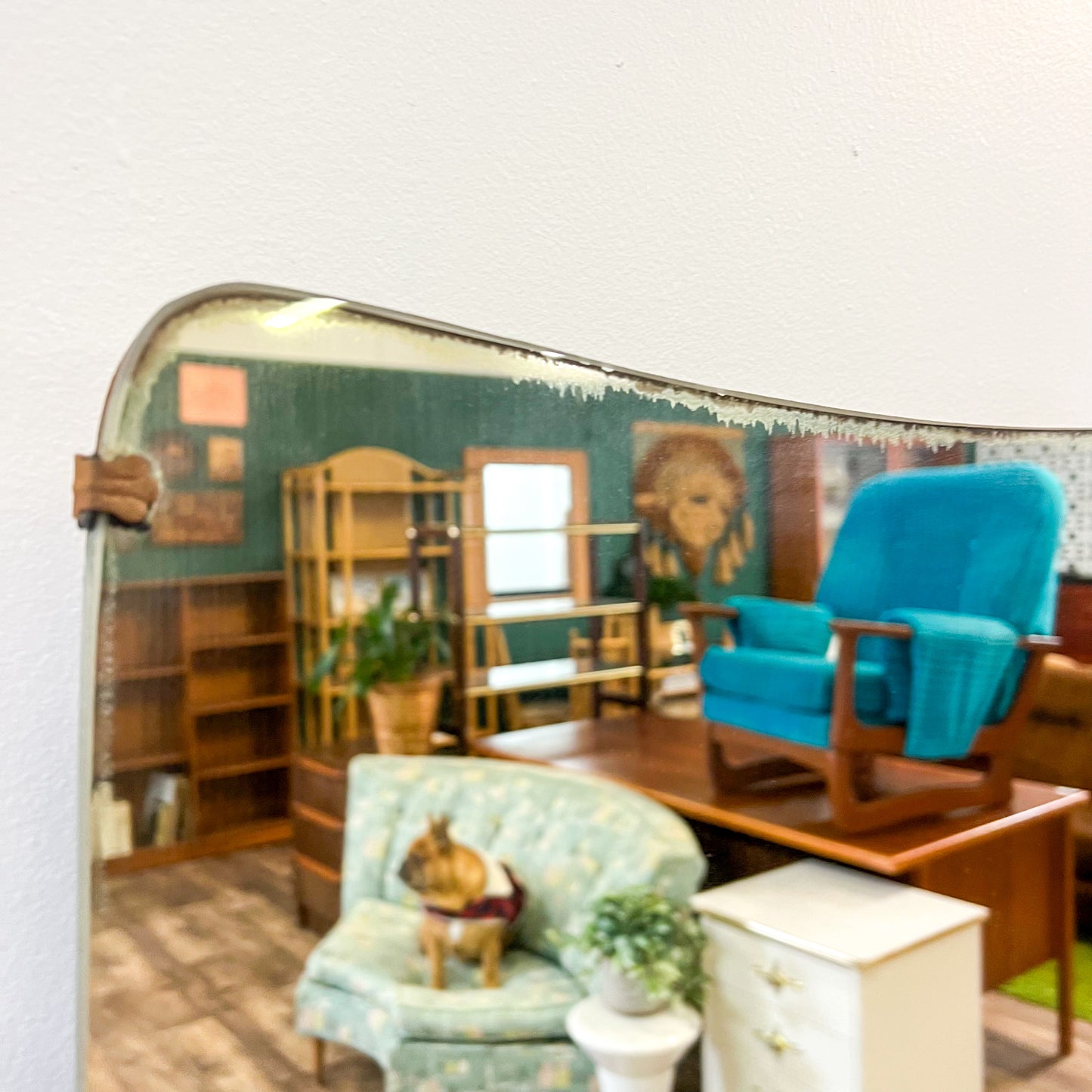 Retro White Bedroom Dressing Table & Mirror