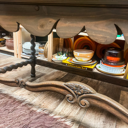 Tiled Coffee Table with Turned Legs