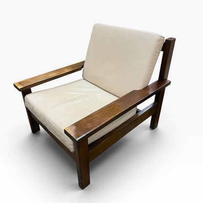 1.Mid-Century Modern Timber & Leather Lounge Chair