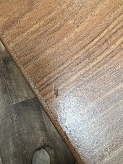 Chatley Draw Leaf Extendable Dining Table