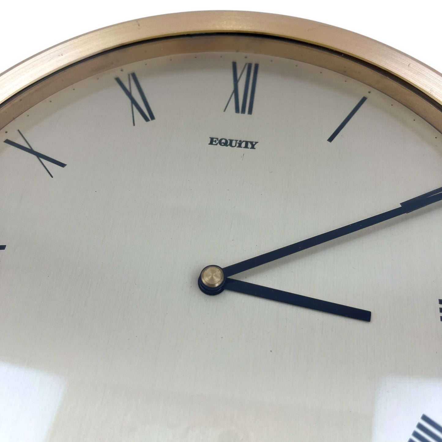 Equity Quartz Japan Clock