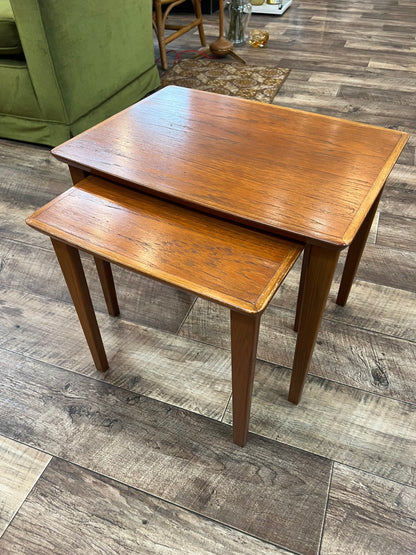 Mid Century Nesting Table Set of 2