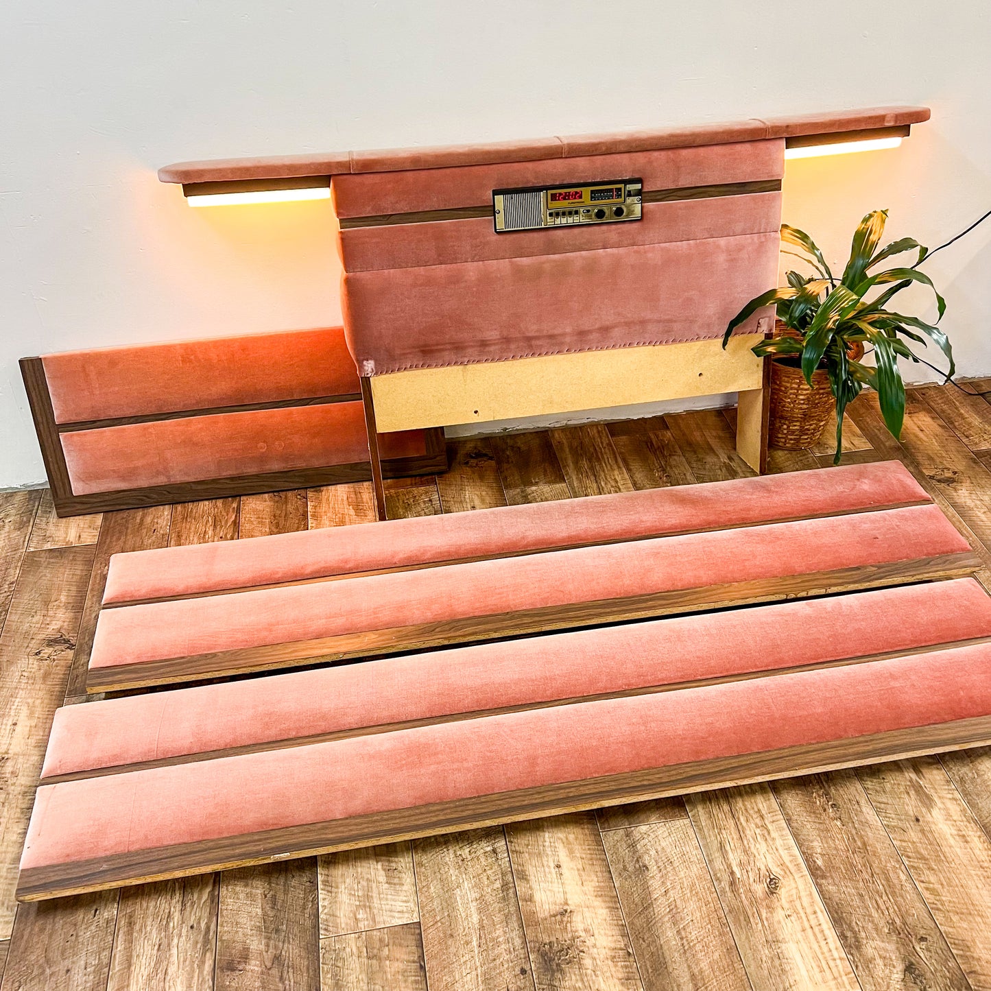 Pink Single Retro Radio Bedframe