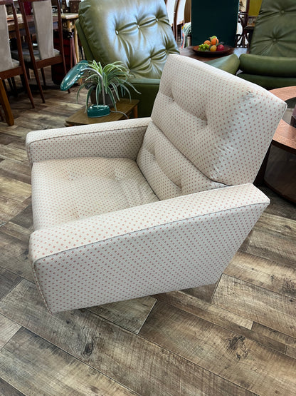 Swivel Lounge Chair – Cream Spotted Upholstery