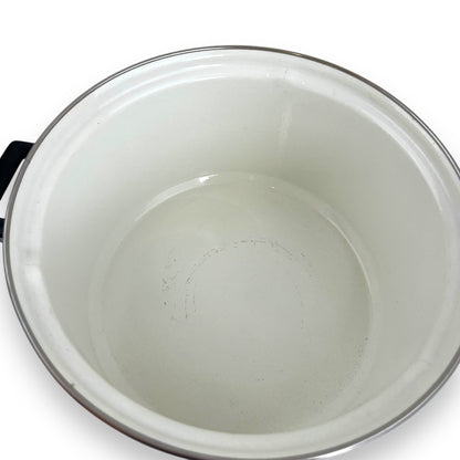 Enamel cooking pot with vegetable decal and green lid
