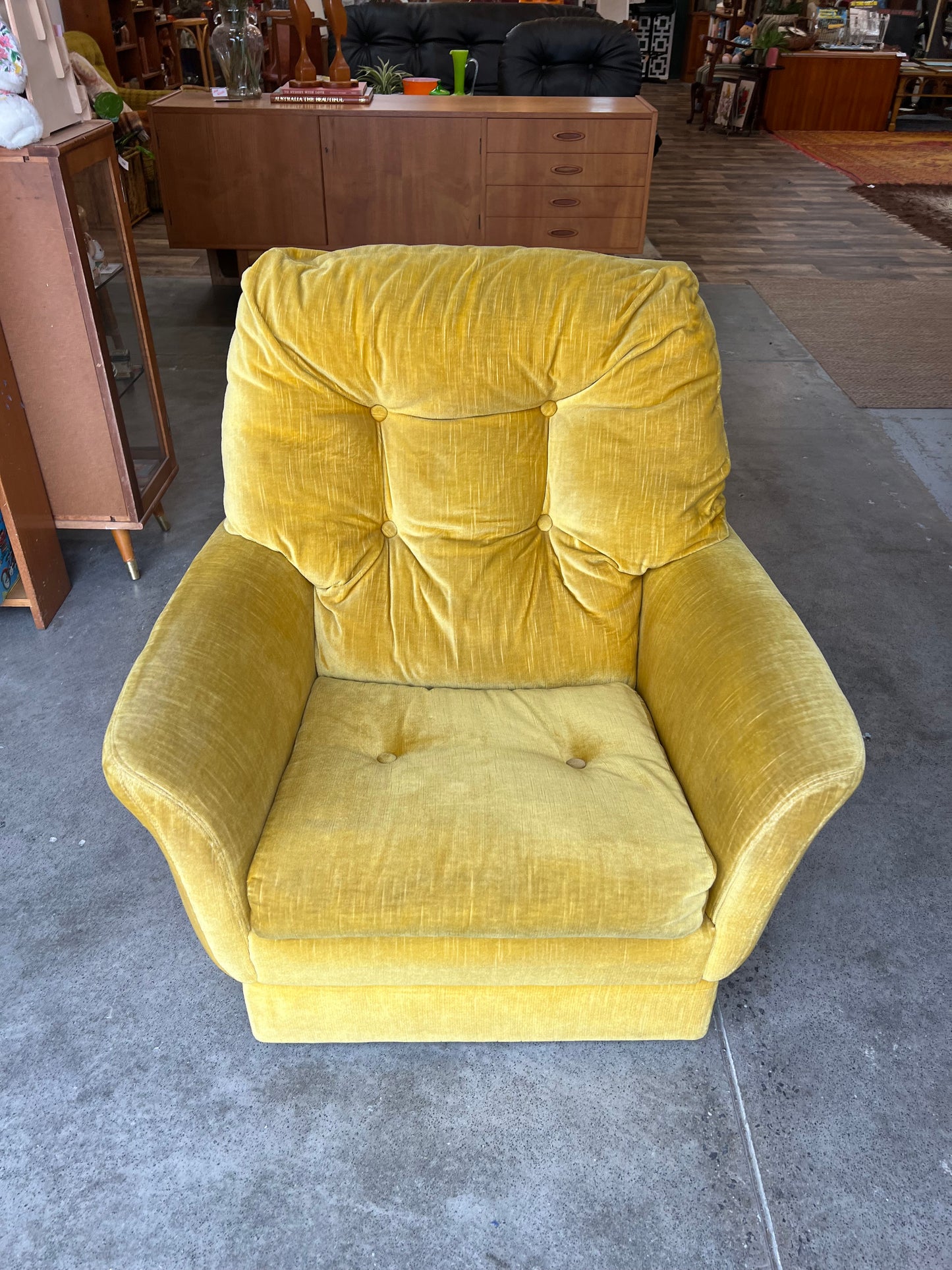 Fler Yellow Velvet Single Lounge Chair