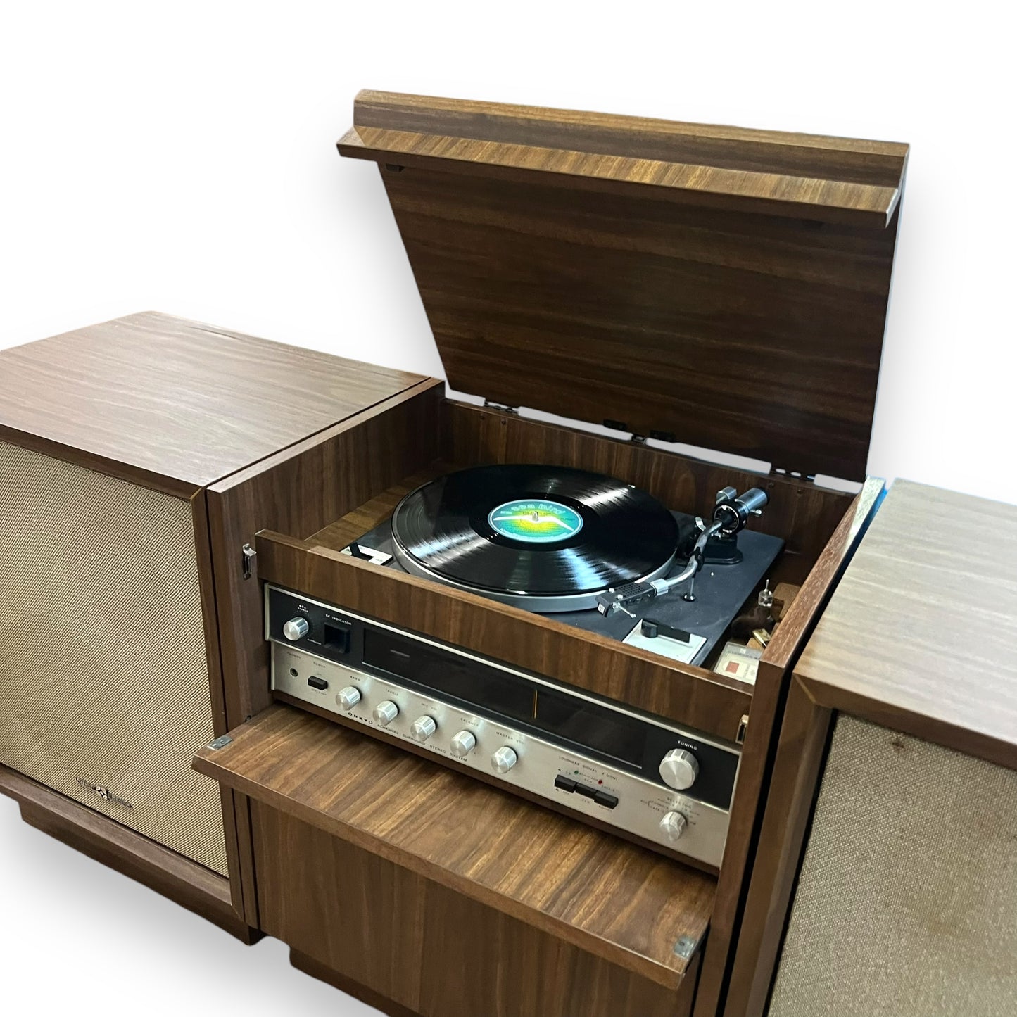 Sanyo Stereo System with X-3 Speakers + Additional Wall Panel Speakers