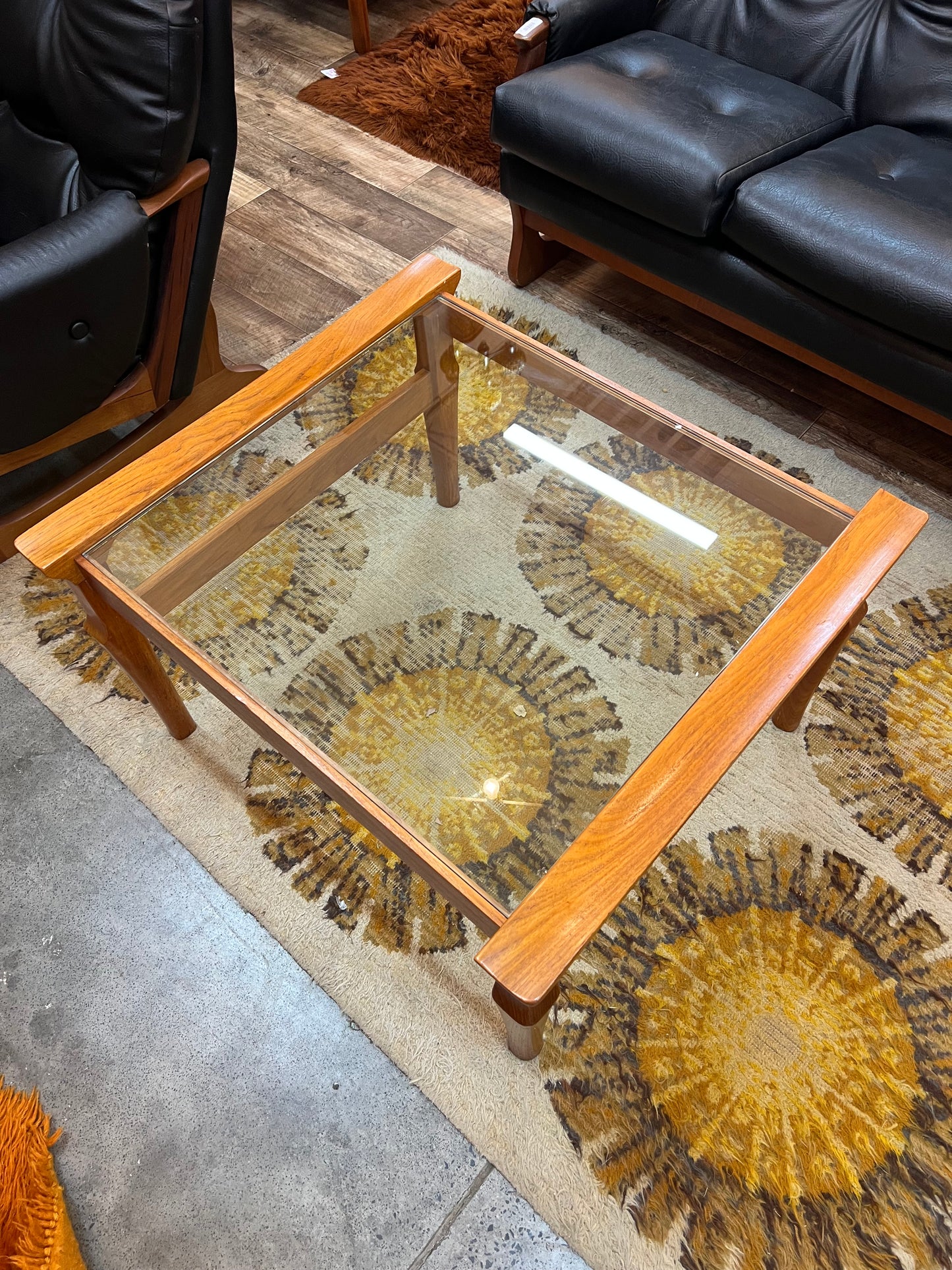 Burgess Mid-Century Glass Top Coffee Table – Solid Timber Frame