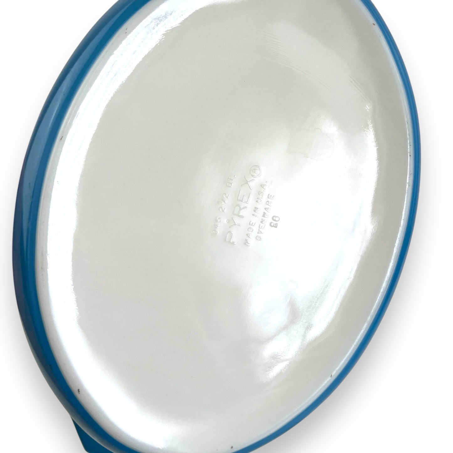 Pyrex 045 Snowflake Garland Oval Casserole Dish with Lid – 2.5 Qt – Vintage Blue & White Ovenware
