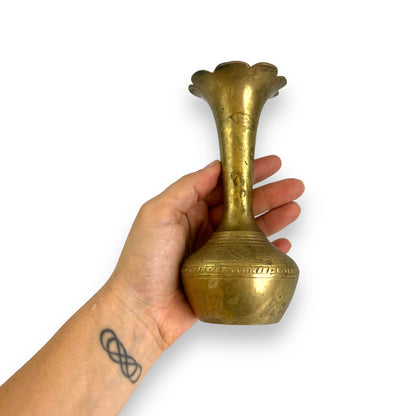 Brass vase with scalloped edge rim