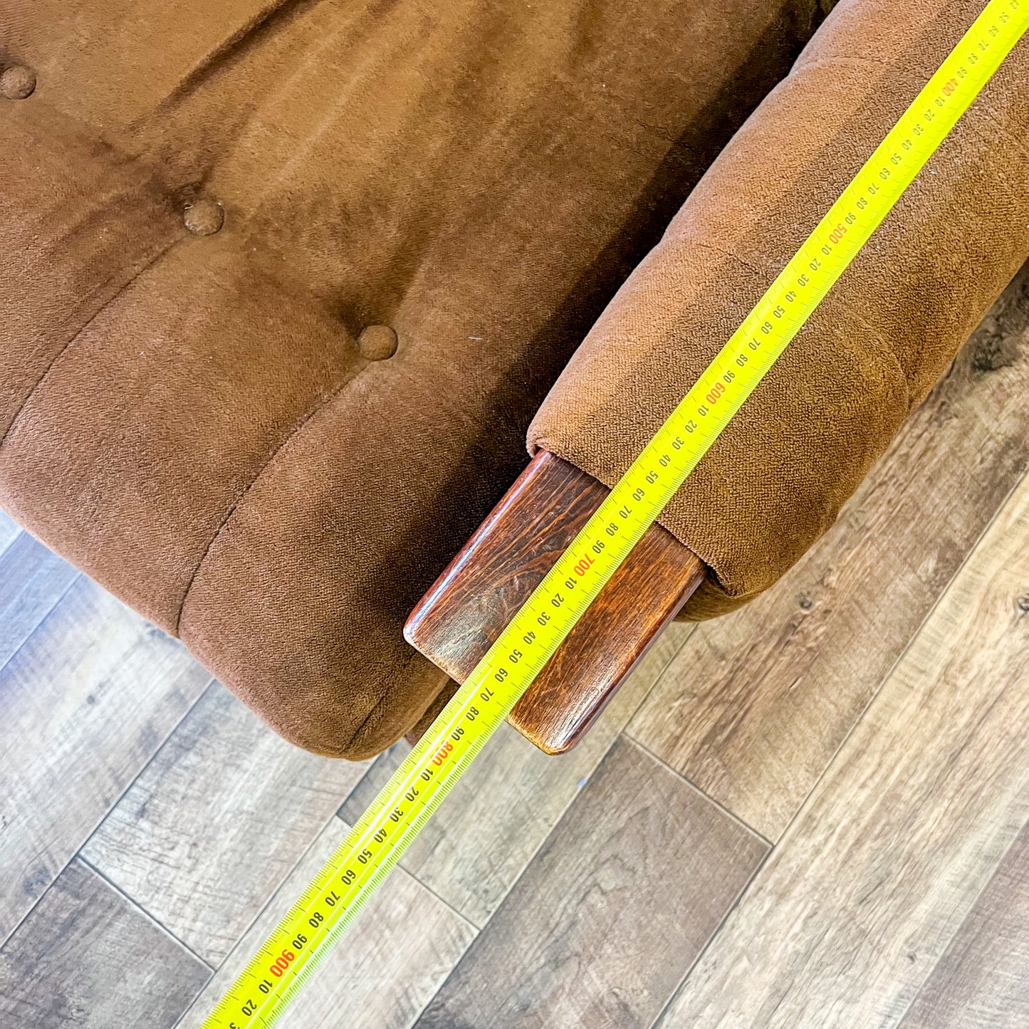 Brown Single Lounge Chair