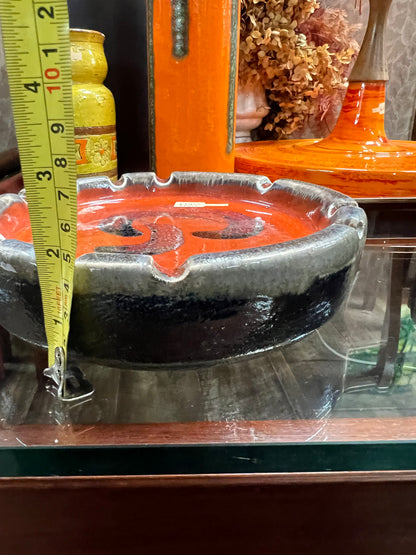 Ellis Pottery Ceramic Ashtray 104 – Orange, Black & Grey
