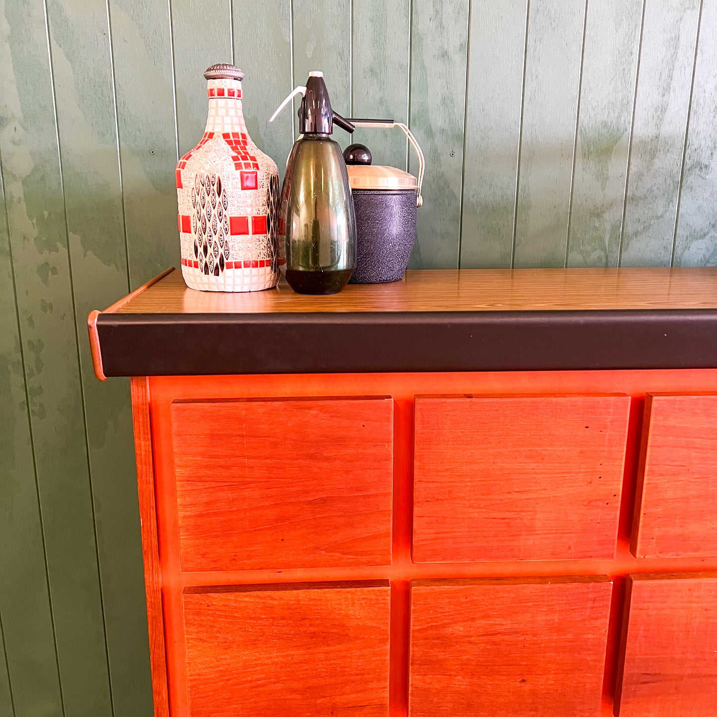 Macrob Bar Teak & Orange Square Design