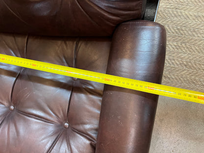 Davis Furniture Leather 2 Seater Sofa – Solid Timber Frame