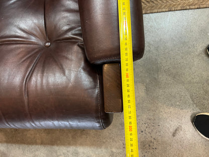 Davis Furniture Leather 2 Seater Sofa – Solid Timber Frame