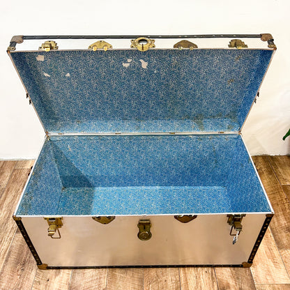 Aluminium Travel Trunk with Keys